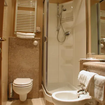 Eden Hotel 3*